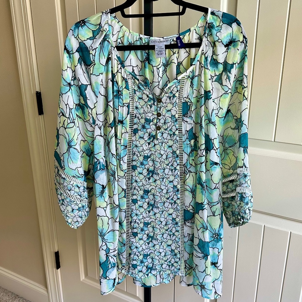 Catherines Plus Size Light Green/Jade/White Floral Blouse 2x Petite